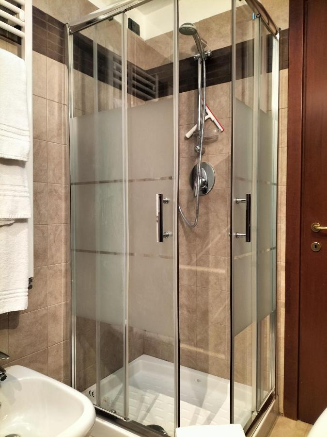 Casa Atene Милано Екстериор снимка
